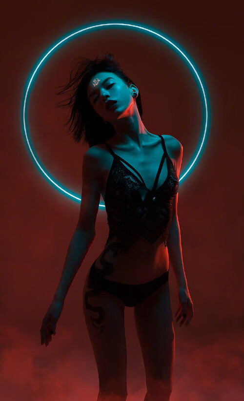 阿尔克马尔前锋范格利斯·帕夫利迪斯与德容并列最佳射手。,范德格里夫特