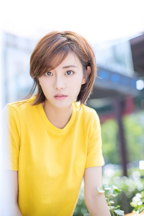 公牛力克湖人,德罗赞强硬突破詹姆斯完成打三分,公牛打湖人总决赛