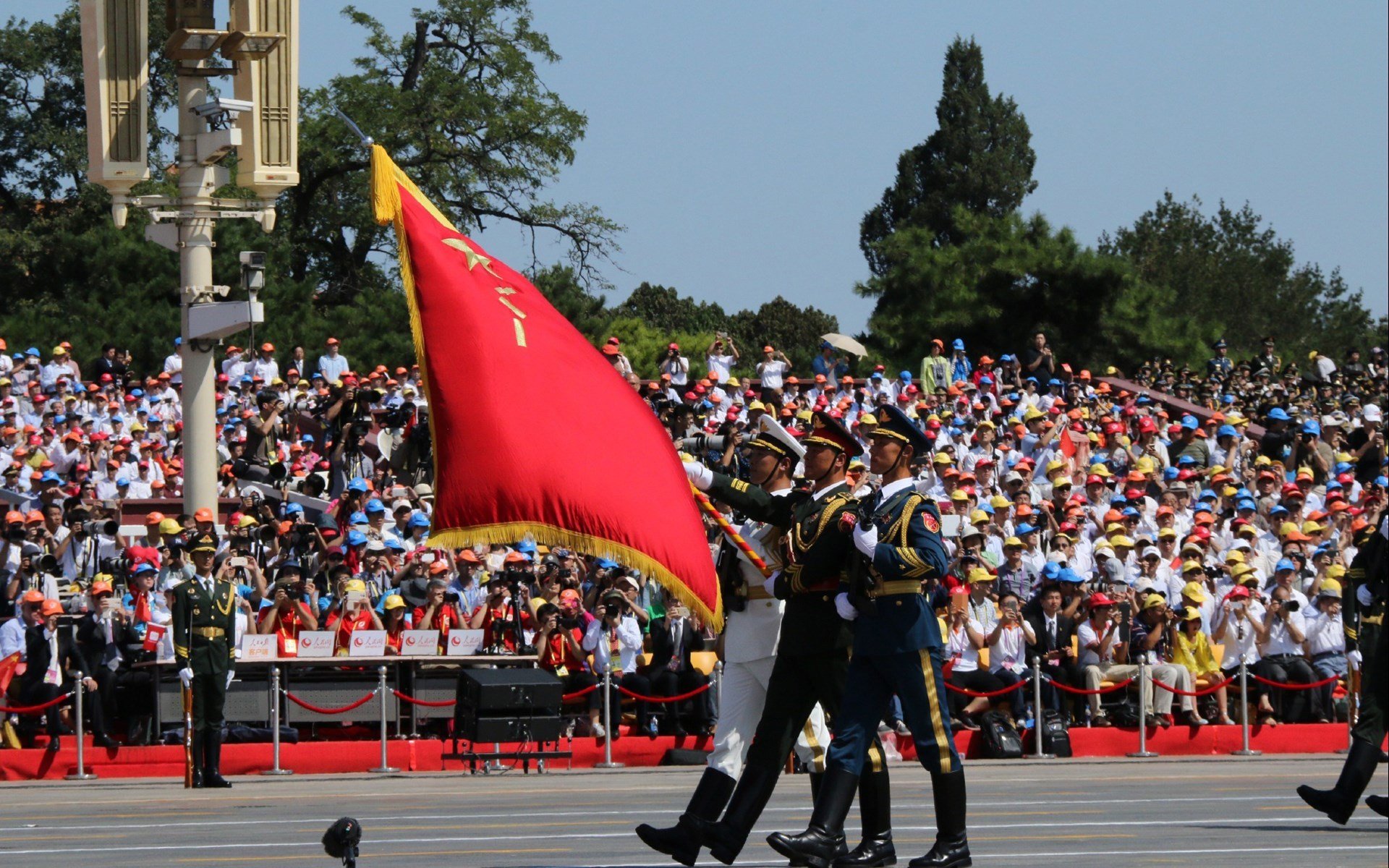 中国香港队在团体赛制中的表现:战术布局与队员配合解析,香港队再添一枚金牌