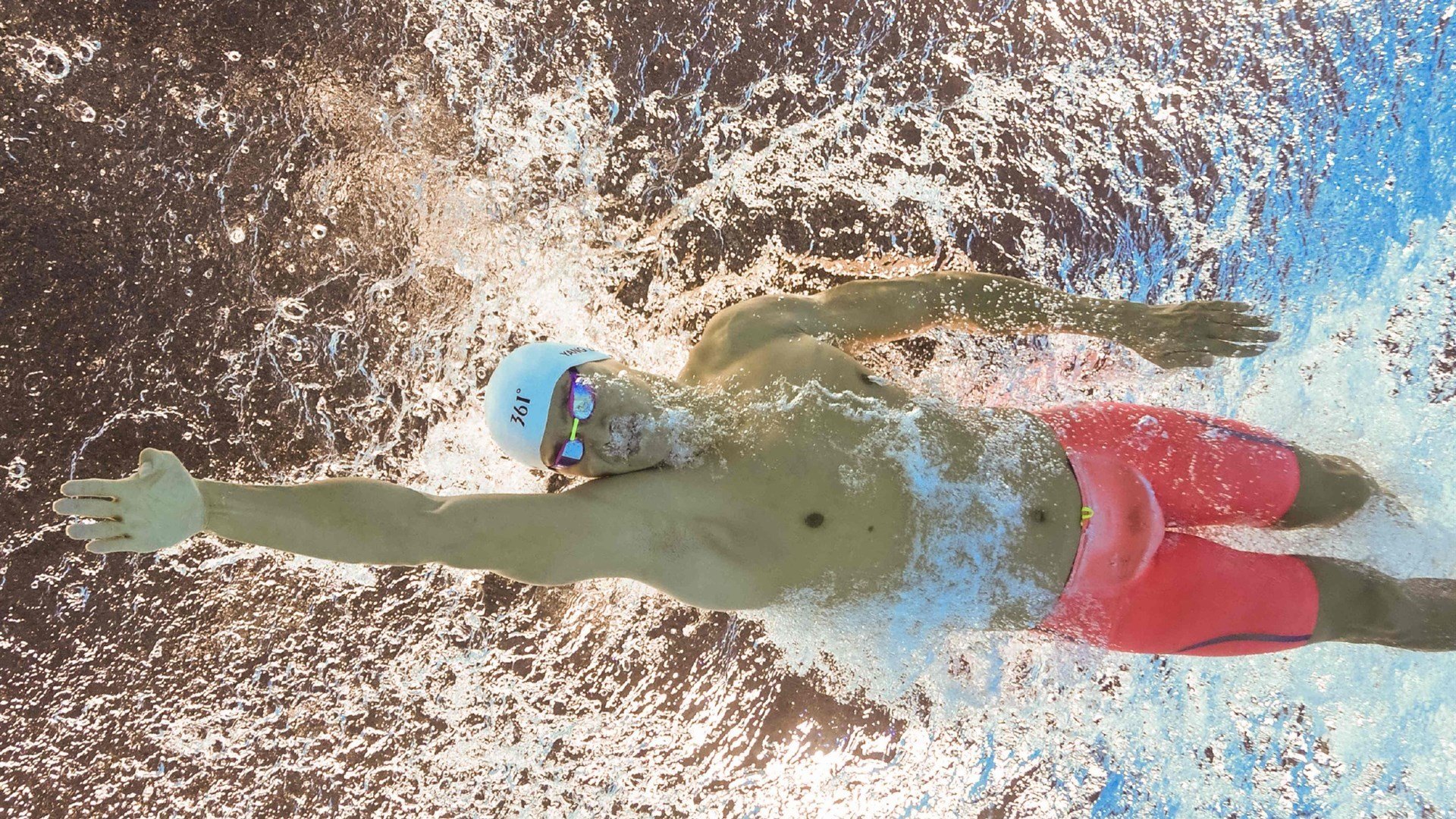 开云体育下载官网-最佳瞬间：王强压哨三分助北京逆转！