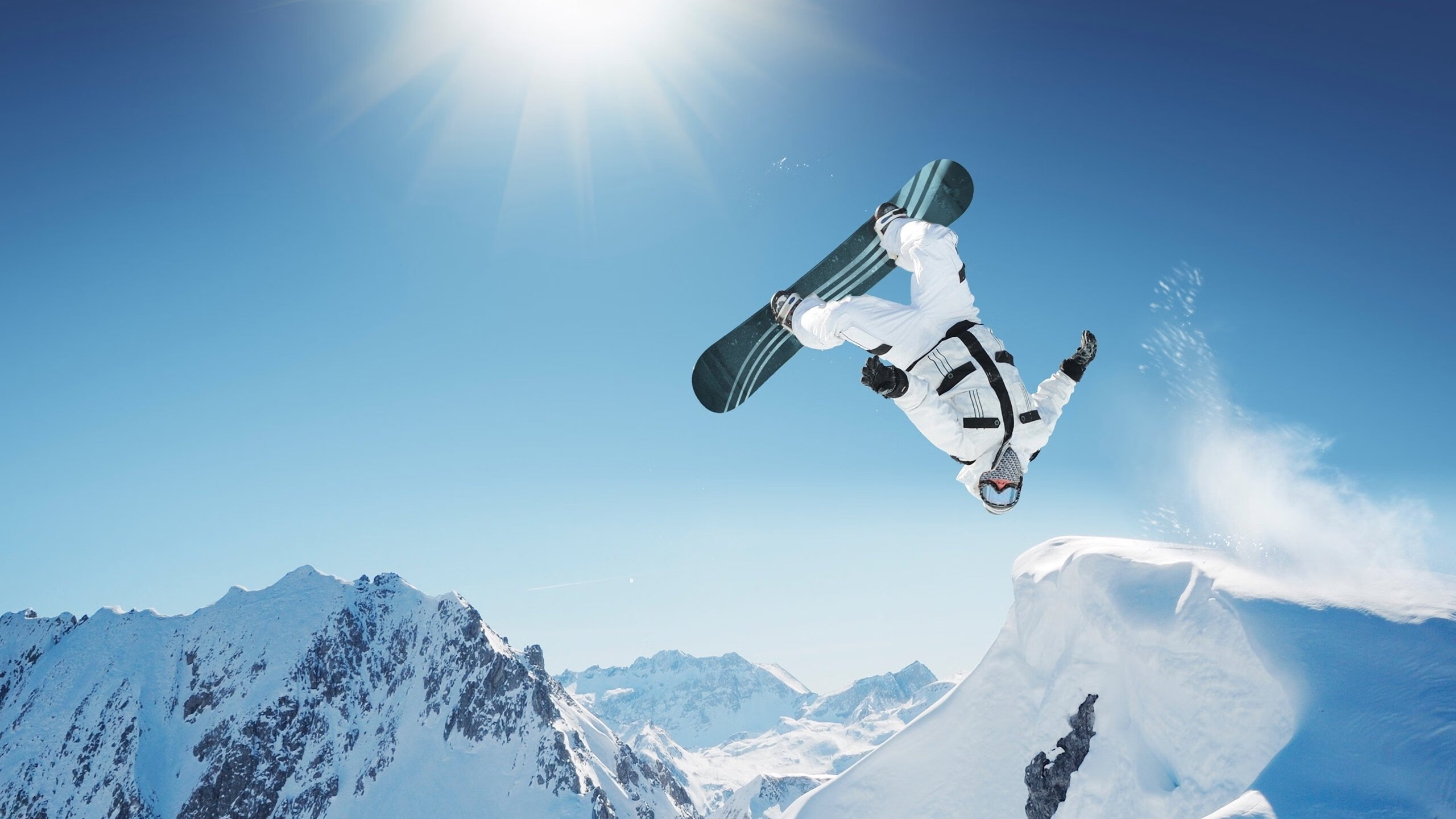 电竞产业链协同发展态势良好,电竞产业推动其他产业